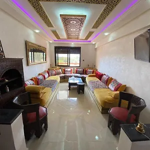 Charmant Logement Avec Parking Résidenciel Sans Piscines , Marrakesh Maroc